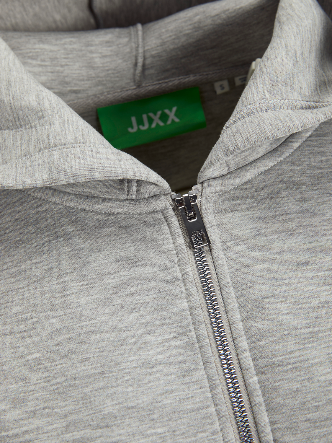 model_shot-detail